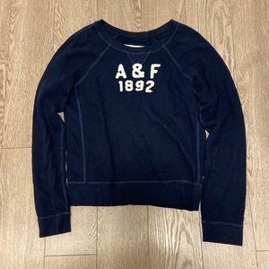 Abercrombie & Fitch crewneck in size S
